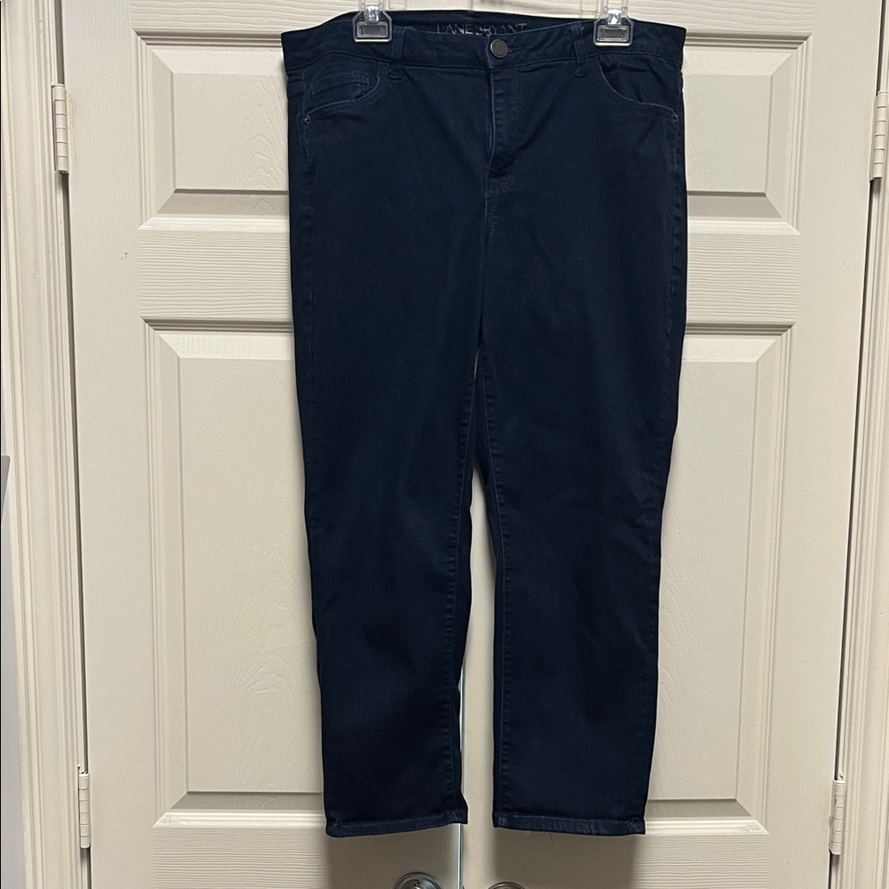 Classic Dark Rinse Capri Jeans for Women